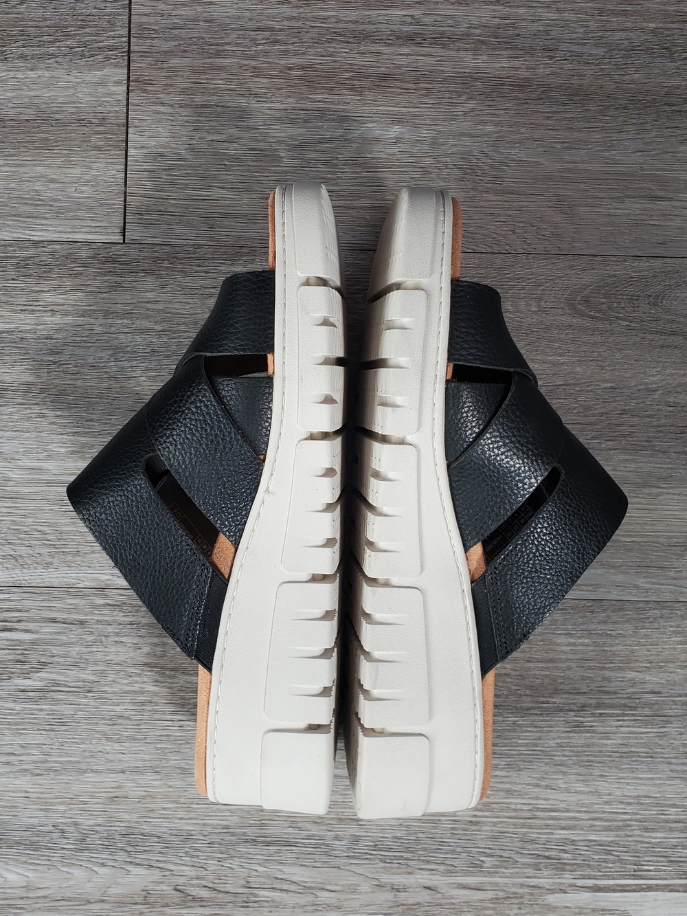 New Vionic Black Uptown Sunset Slide Sandals with Adjustable Closure (Velcro) - Picture 5 of 9